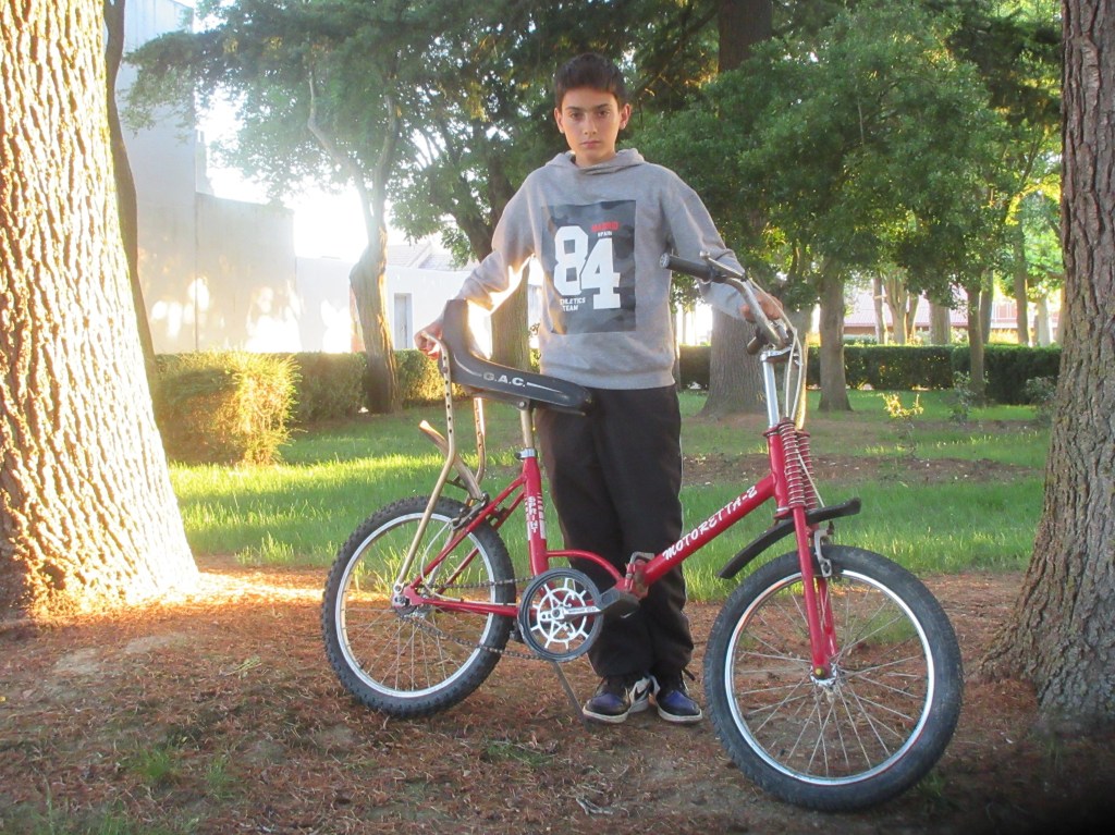 «SUPERBIKE» YERAY, EL NIÑO QUE RESCATA&nbsp;BICICLETAS