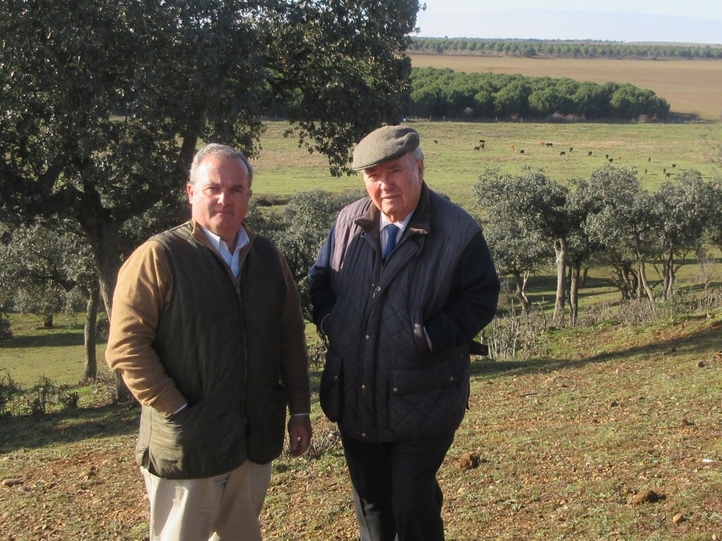 «LA TAUROMAQUIA ES UNA TRADICIÓN TAN BELLA Y ÚNICA QUE SI HUBIERA NACIDO EN ESTADOS UNIDOS DARÍA LA VUELTA AL MUNDO Y GENERARÍA CIENTOS DE MILES DE MILLONES» – VICTORIANO DEL RIO. GANADERO DE TORO DE&nbsp;LIDIA